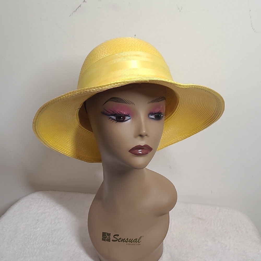 Elegant Yellow Wide-Brim Hat
